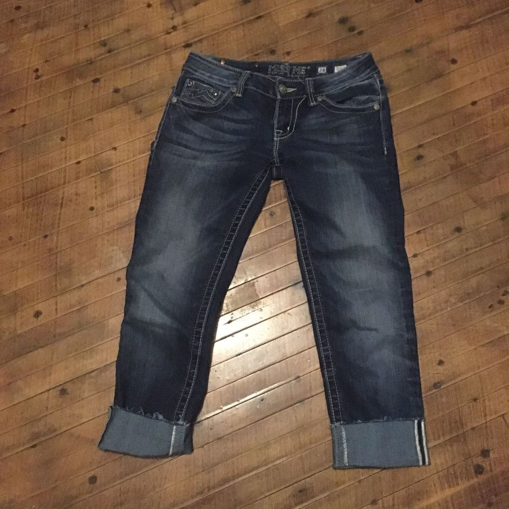 Miss Me cuffed distressed cuffed size 28 dark wash bling western cropped skinny